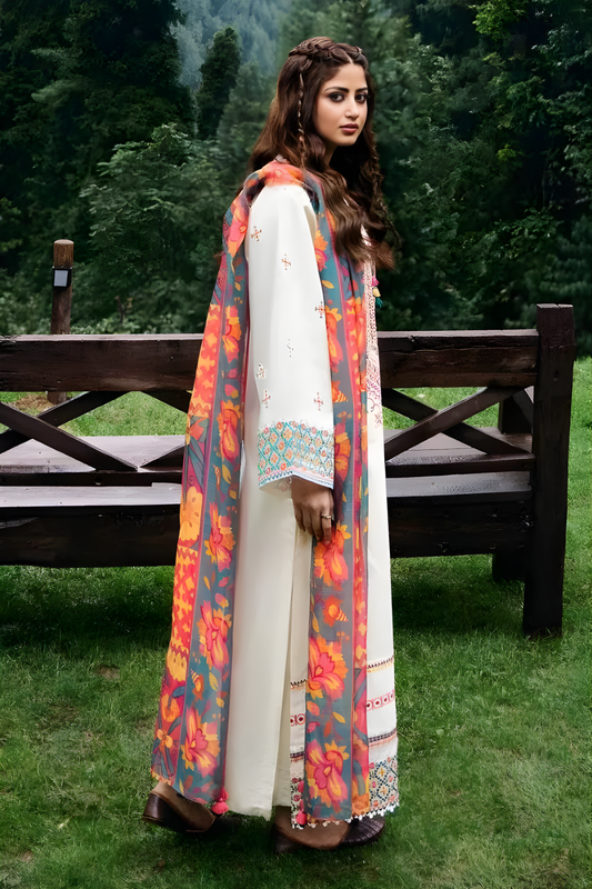3PC Unstitched Khaddar Embroidered Shirt with Plain Dupatta and Trouser by Sapphire